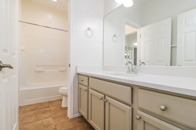 Building Photo - 5303 W Fawn Dr