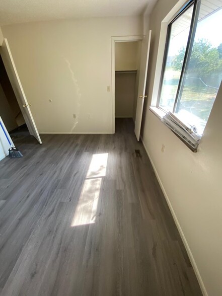 Building Photo - 101 Swan Dr