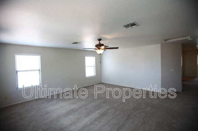 Building Photo - 2215 N 92nd Glen
