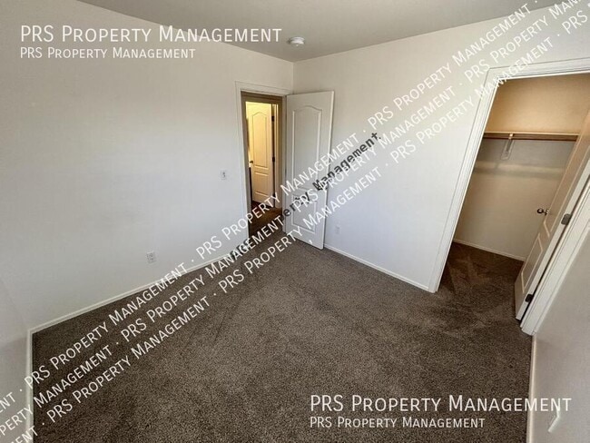 Building Photo - 45563 W Starlight Dr