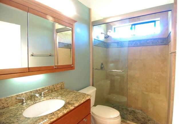 Building Photo - 2 Bedroom Condo in Presidential Heights 1 with Private back patio!!