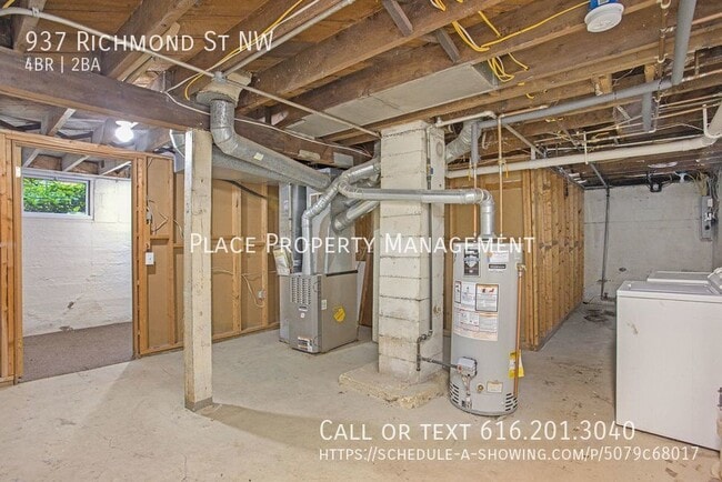 Building Photo - 937 Richmond St NW