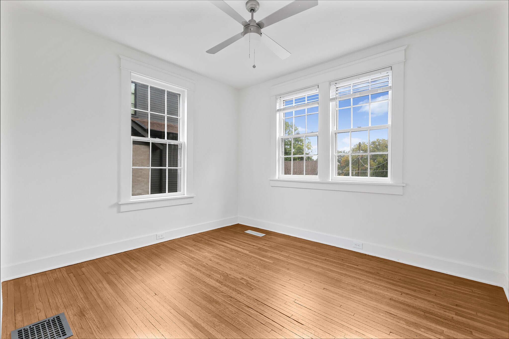 Building Photo - 1711 Primrose Ave