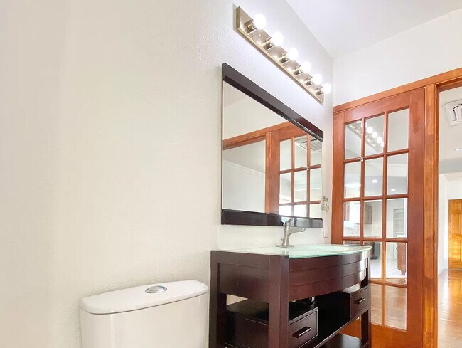 Building Photo - 7400 Radford Ave