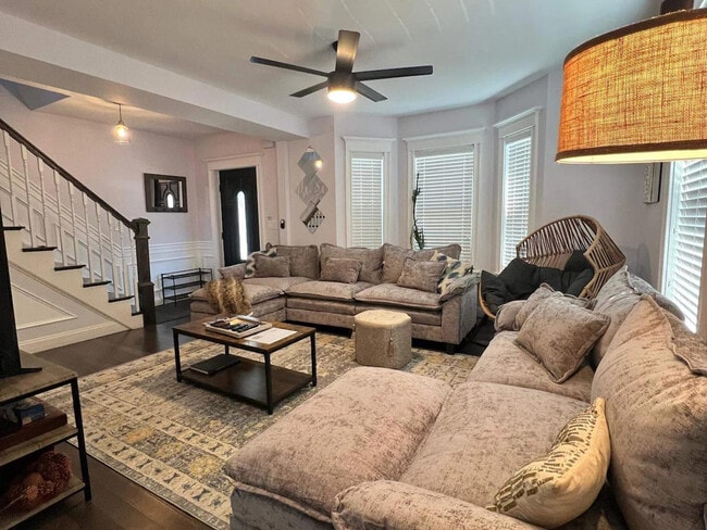 Building Photo - 22 Thurman St