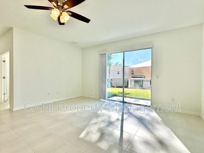 Building Photo - 1192 Happy Frst Lp