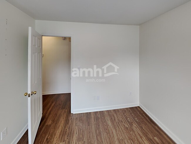 Building Photo - 2101 Kenowick Ct