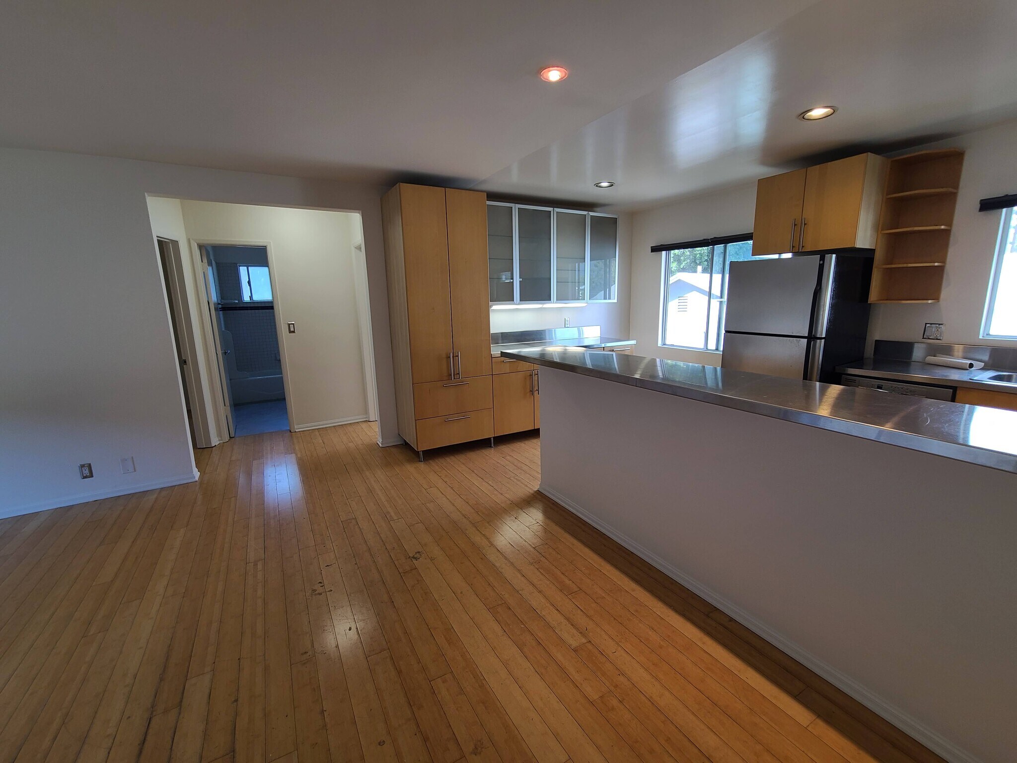 Building Photo - 3412 Helms Ave