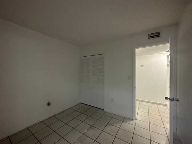 Bed 3 - 21444 NW 40th Circle Ct