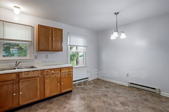 Building Photo - 106 N Mont Valla Ave