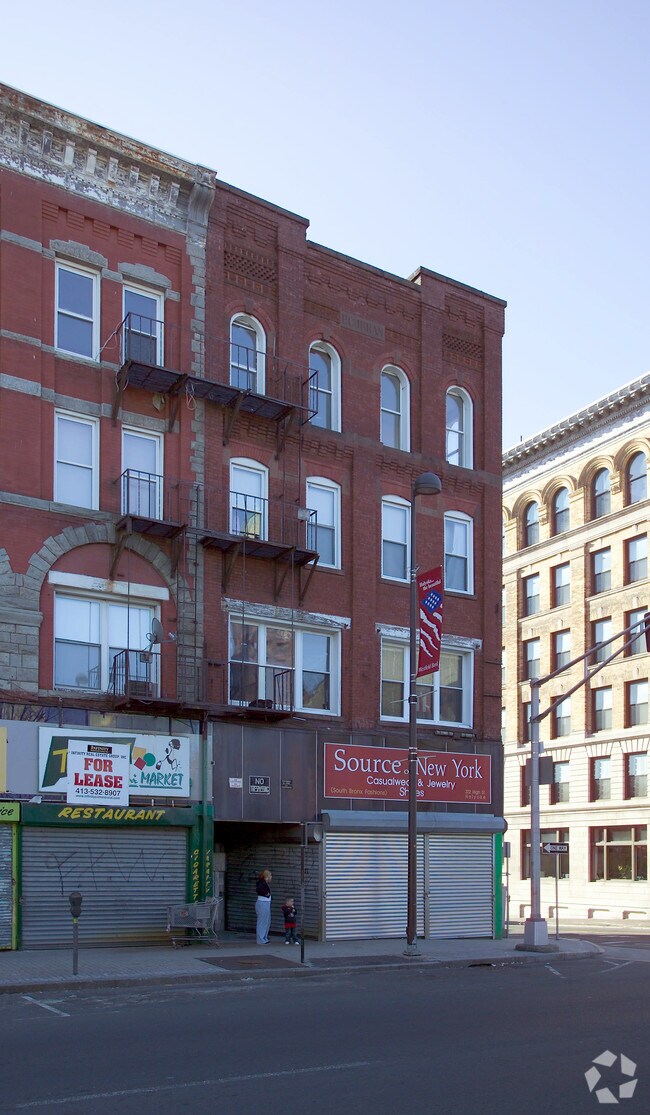 Building Photo - 366-372 High St
