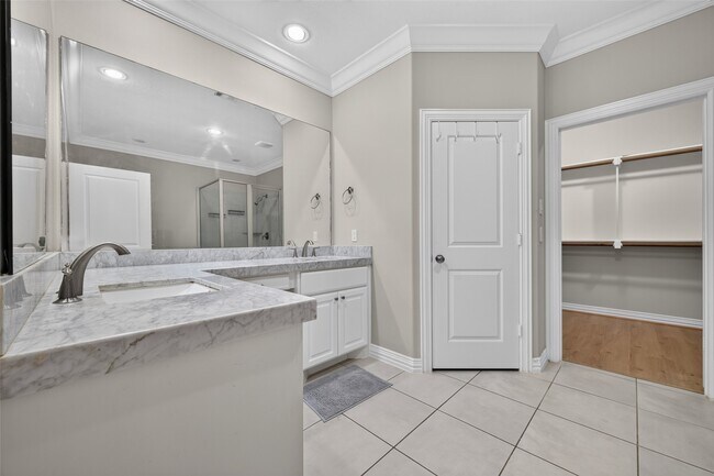 Building Photo - 13423 Preston Cliff Ct