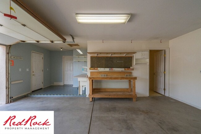 Building Photo - 3 Bed 2 Bath Home in Ivins with Views of Red Mountain