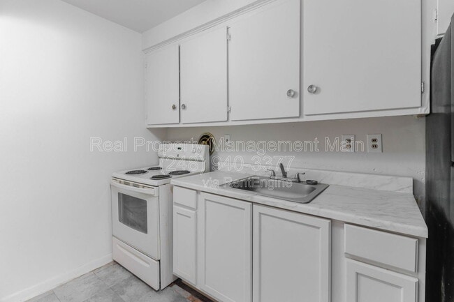 Building Photo - 335 E State Fair Ave