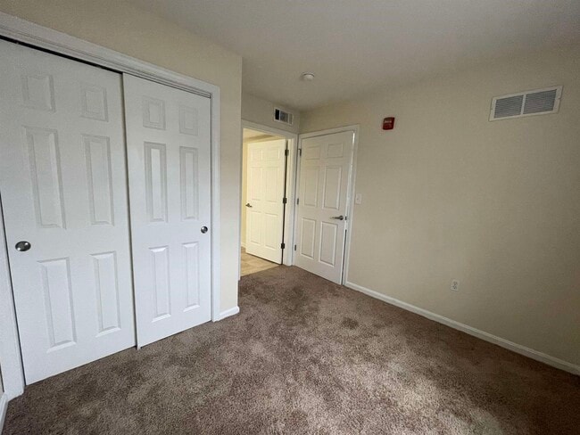 Building Photo - 20 Sentinel Court