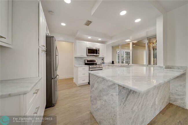 Building Photo - 4115 Madison St