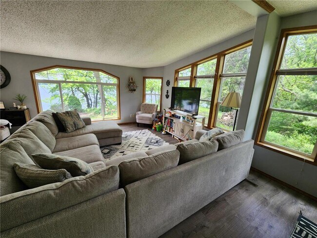 Building Photo - 20361 Rolling Acres Dr