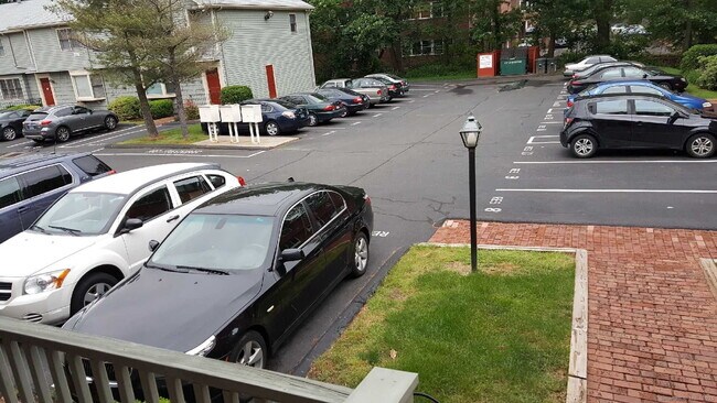 Building Photo - 405 Glendale Ave