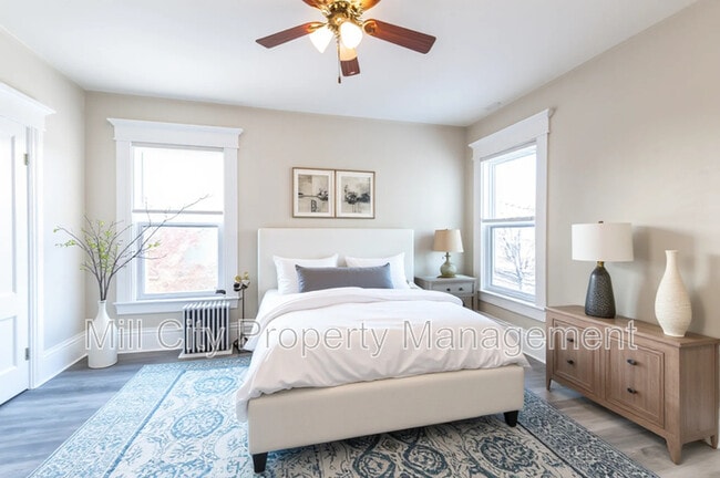 Building Photo - 261 Orange St