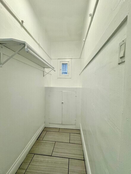 Closet/storage 3.5 x 7.5 - 534 E 19th St