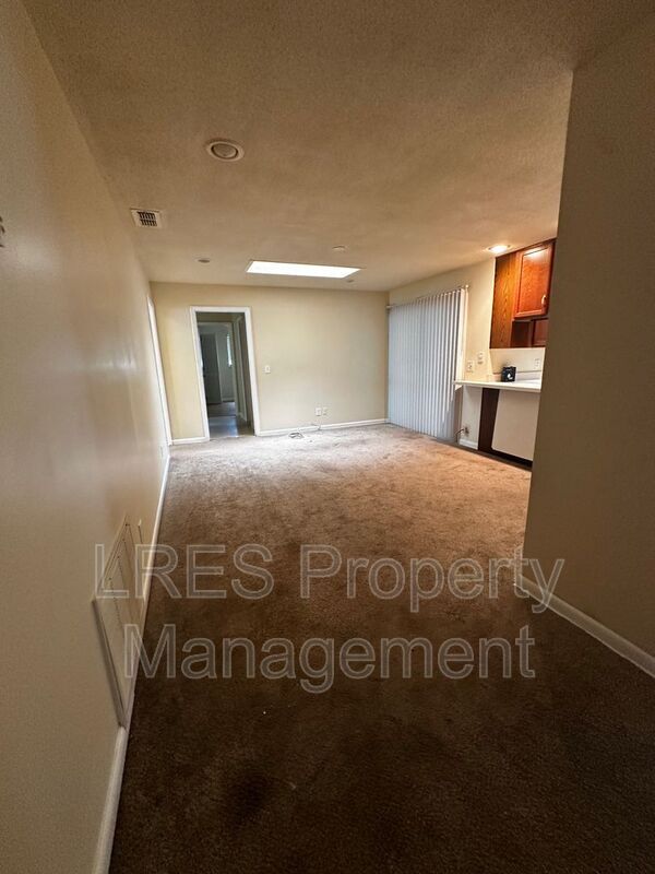 Building Photo - 2719 Merrie Oaks Rd