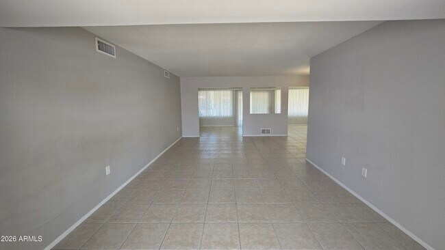 Building Photo - 10715 W Tropicana Cir