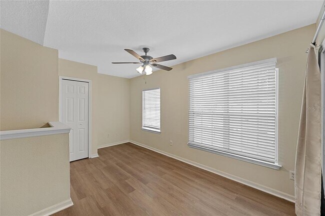 Building Photo - 4360 S Kirkman Rd