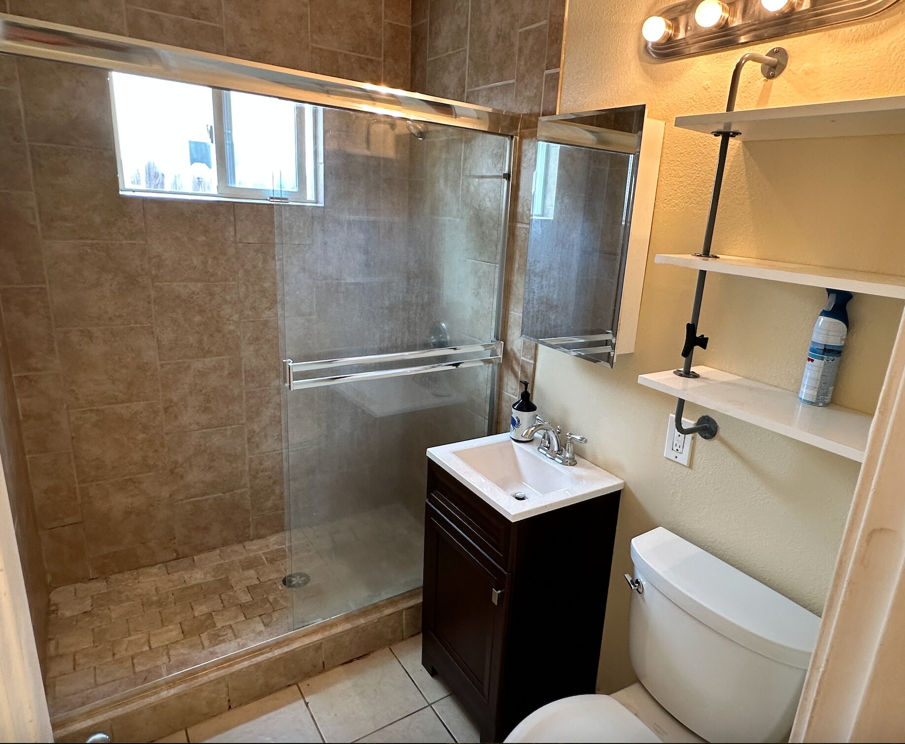 Building Photo - 3171 Luna Ave