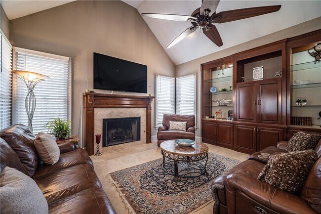 Building Photo - 5041 Towne Lake Hill N