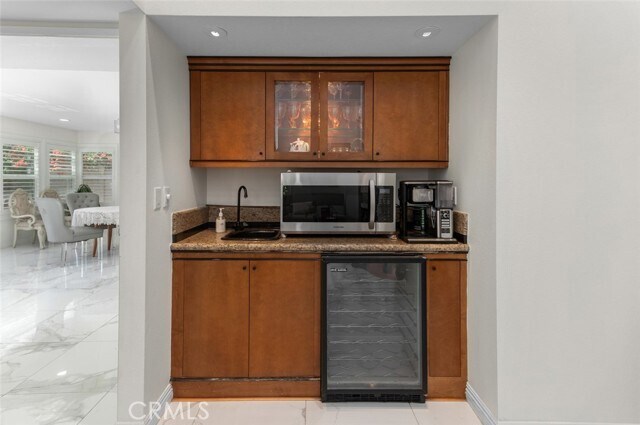 Building Photo - 4 Bayview