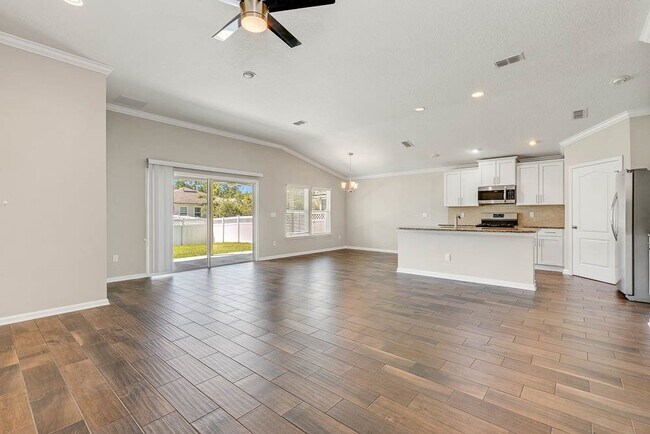 Building Photo - Aberdeen community