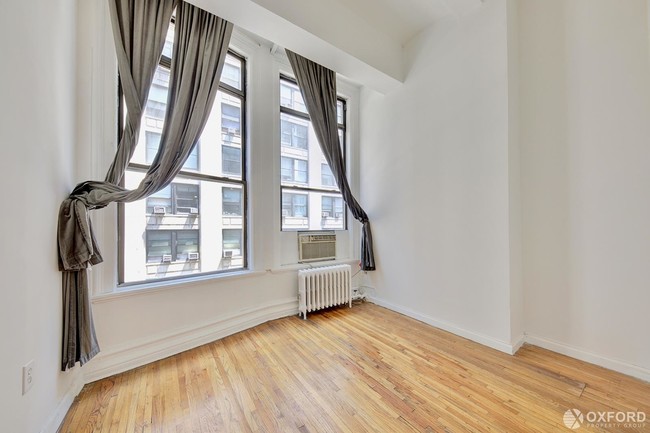 Primary Photo - 220 Park Avenue South