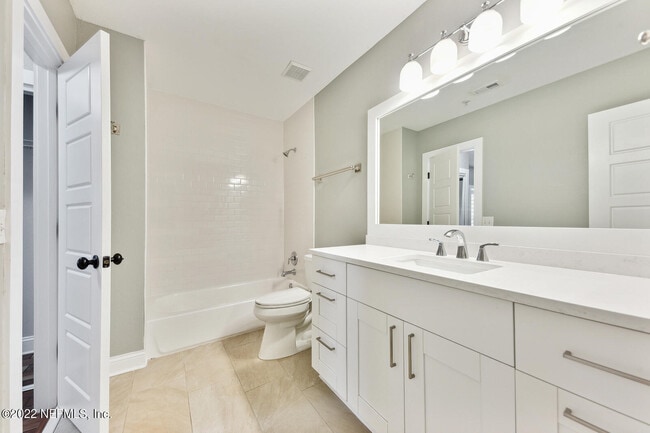 Building Photo - 1701 The Greens Way