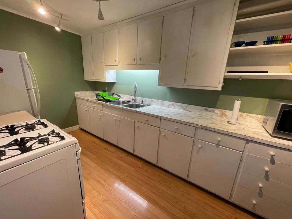 kitchen - 419 Triphammer Rd