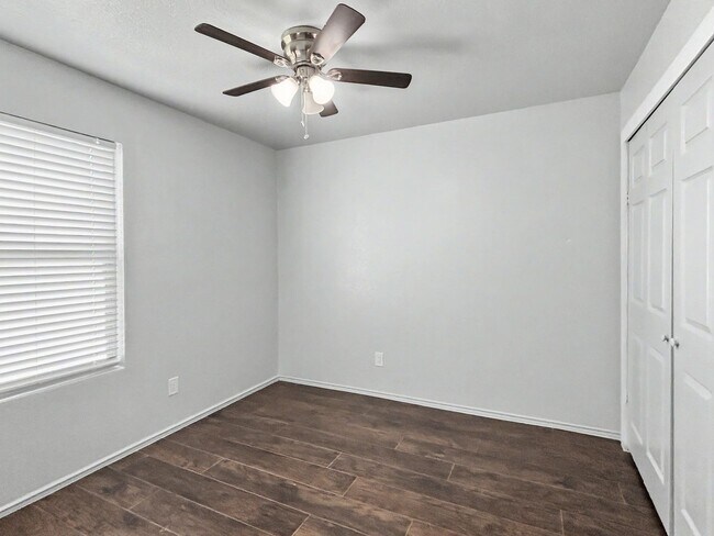 Building Photo - Remodeled Far West-Side Home with Spacious Backyard