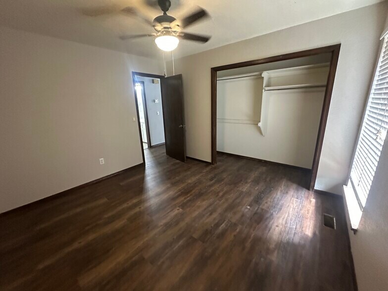 Second bedroom plus closet - 6107 Gaelic Glen Dr