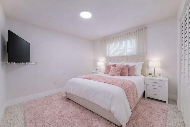 Building Photo - 2436 NW 11th St