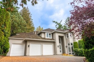 Building Photo - 4bd/3.75ba