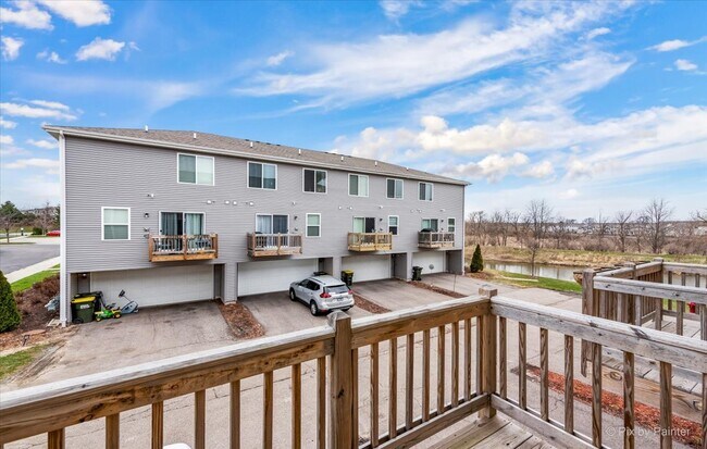 Building Photo - 2270 Aurora Dr