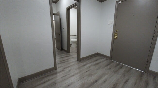 Building Photo - 2400 N Braeswood Blvd