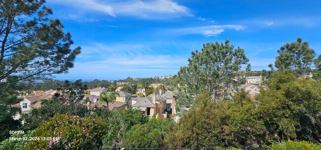 Building Photo - CARMEL VALLEY / SAN DIEGO - Torrey Hills Nice 4 Bedroom / 2.5 Bath House.  AVAILABLE NOW!