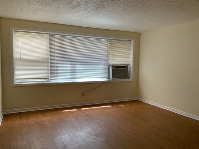 Building Photo - 3737 N Harlem Ave