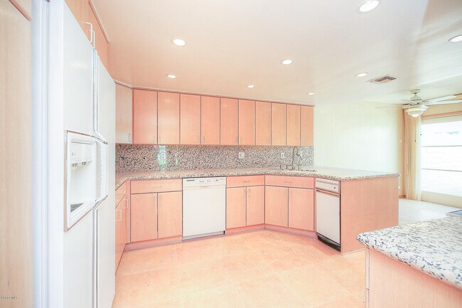 Building Photo - 23150 Park Sorrento