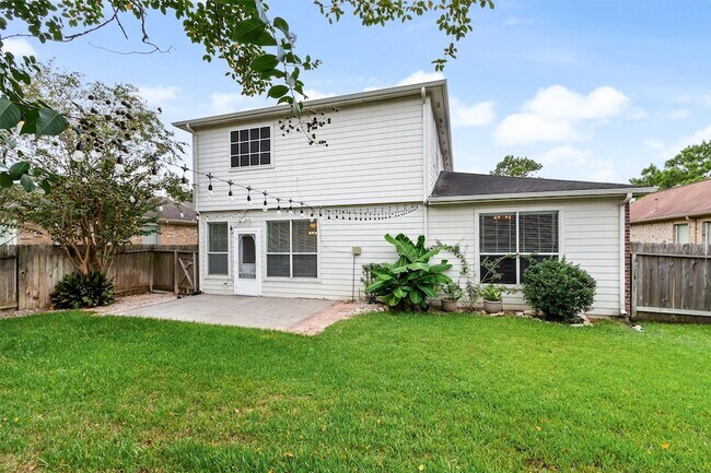 Building Photo - 21930 Holly Branch Dr
