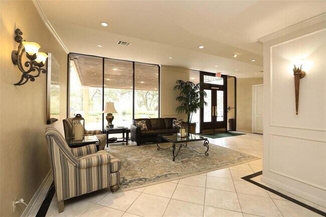 Building Photo - 14655 Champion Forest Dr Dr
