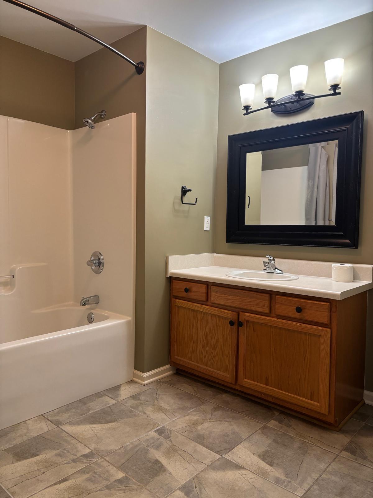 Building Photo - 503 Pelham Square Way