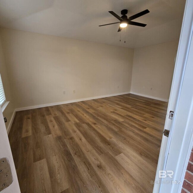 Building Photo - 24296 Gemstone Dr