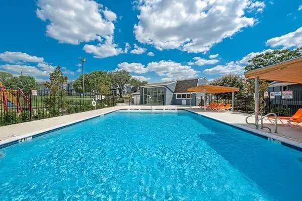 Building Photo - 8300 Calmont Ave