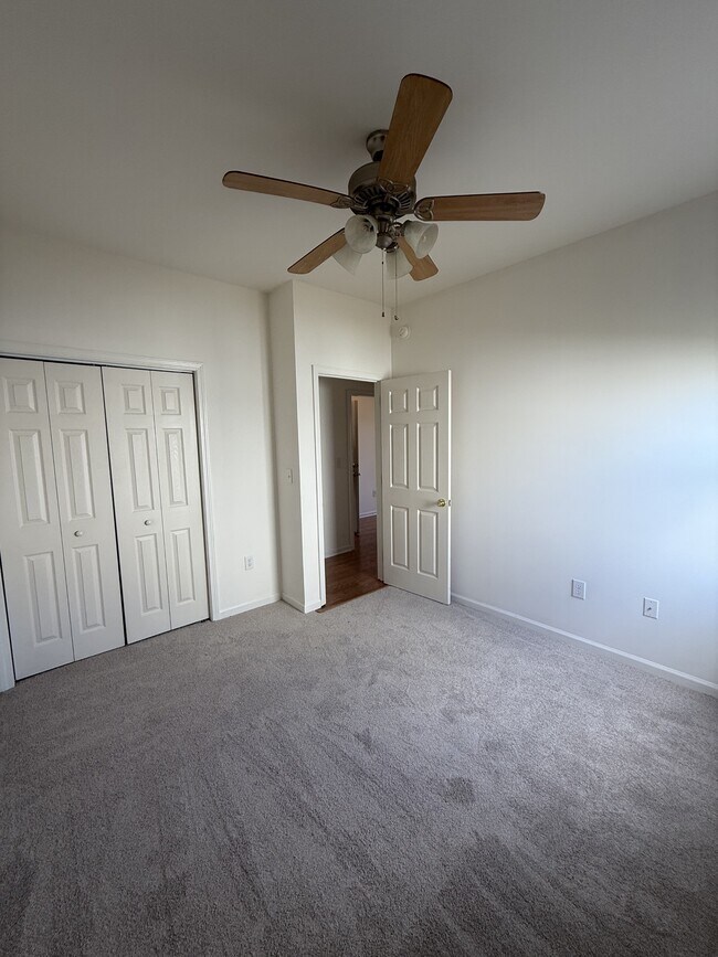 Building Photo - 232 Rutledge Ave