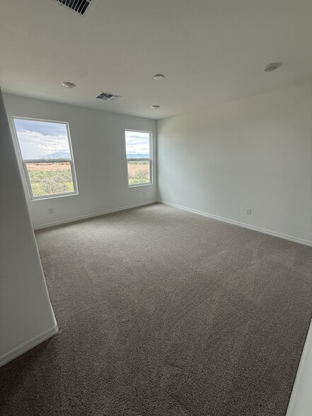 Building Photo - 6115 Old Mountain Way